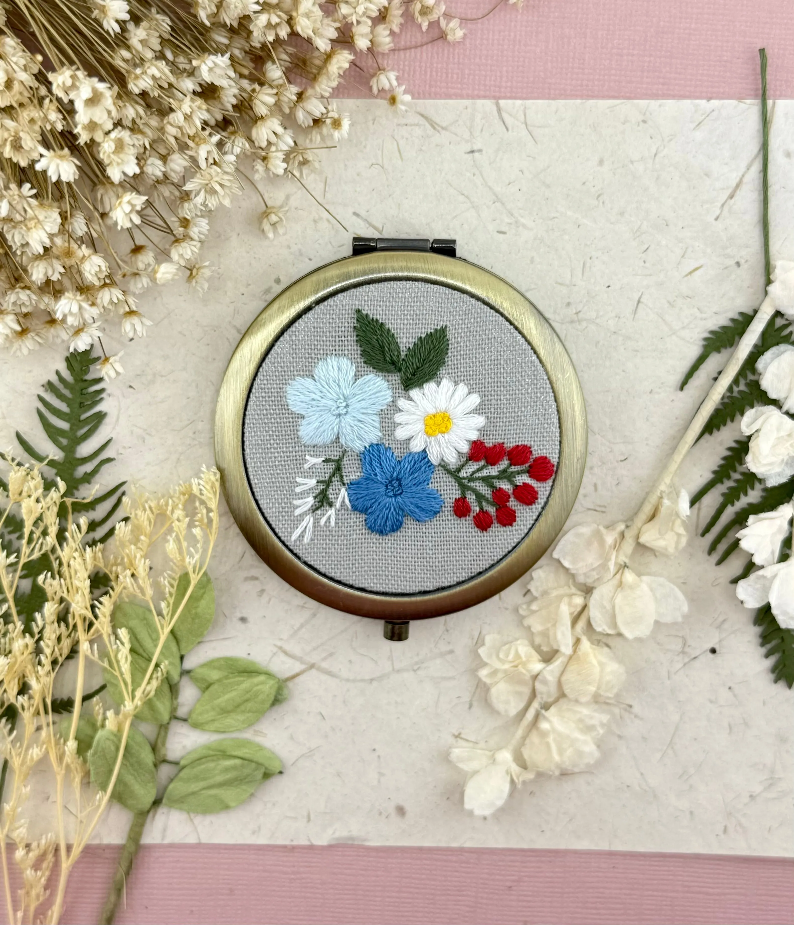 Embroidered Compact Mirror - Three Flowers