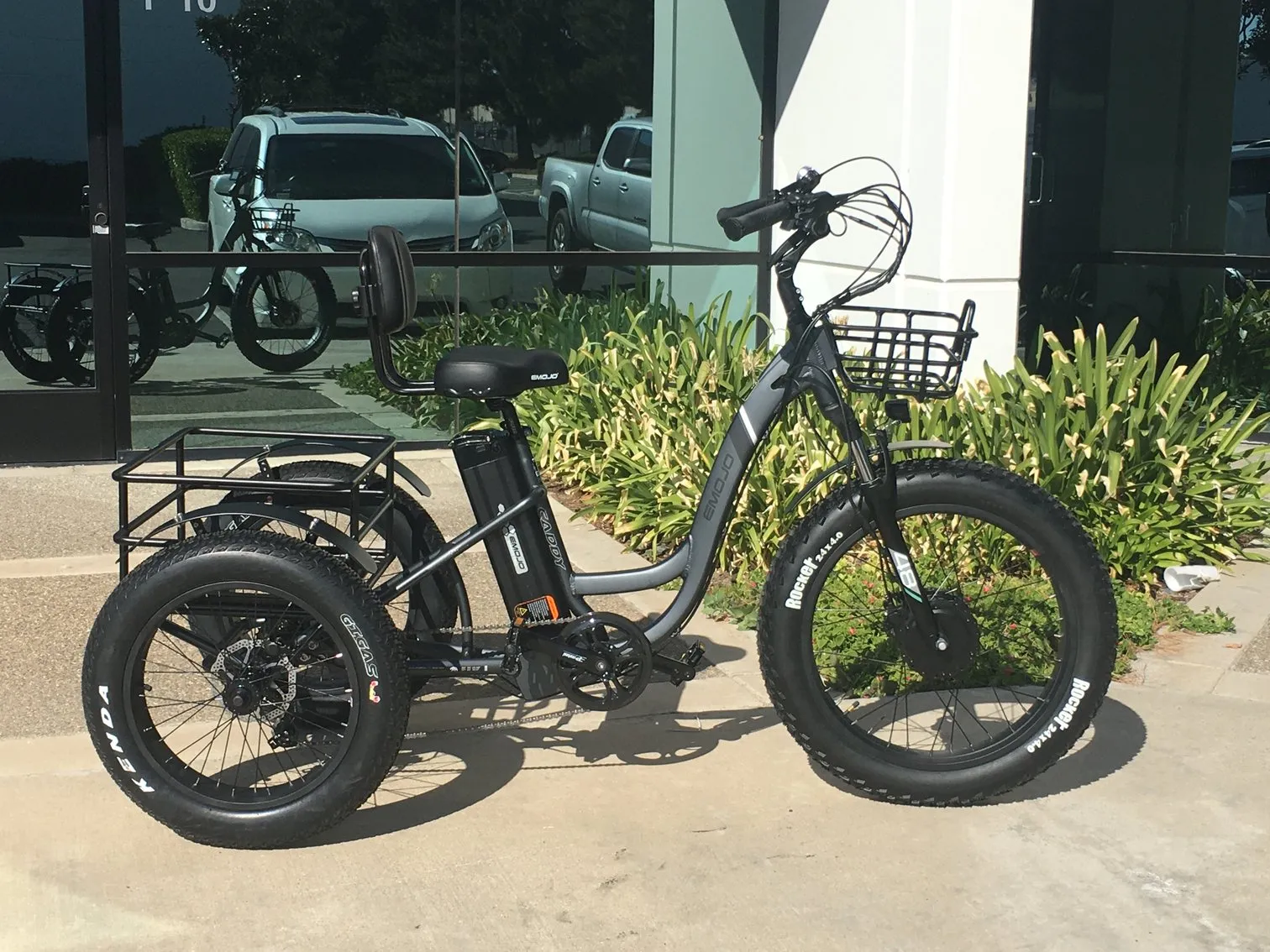 Emojo Caddy Pro 500W 48V Fat Tire Electric Tricycle