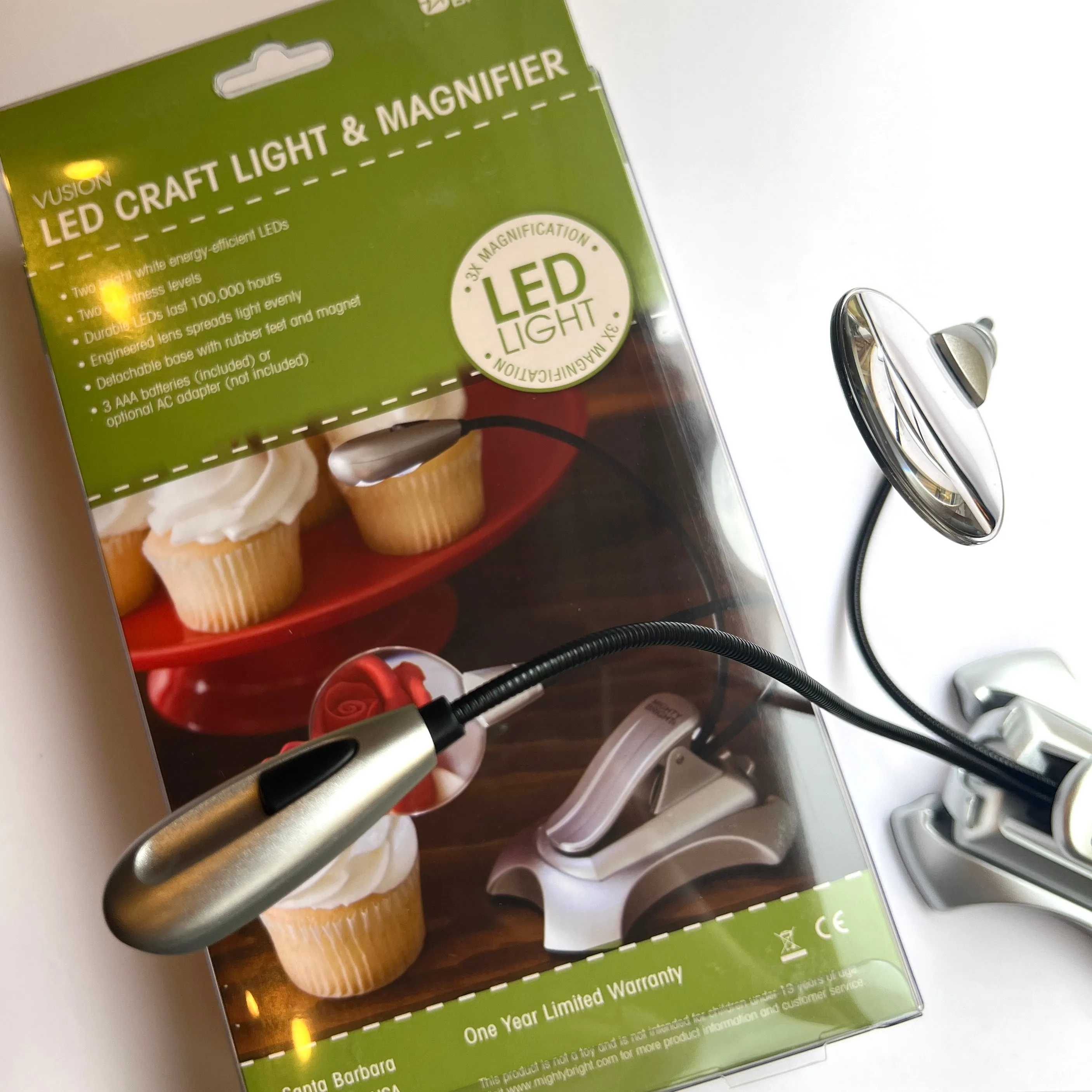 LED Magnifying Craft Light